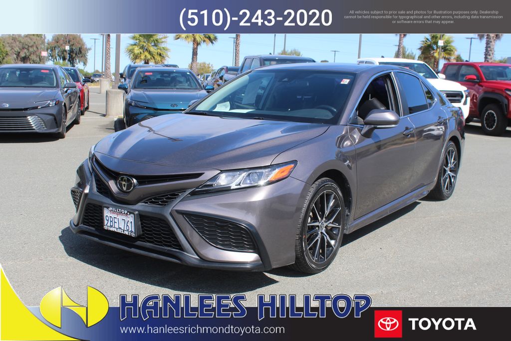 2022 Toyota Camry SE Image 1 of 28