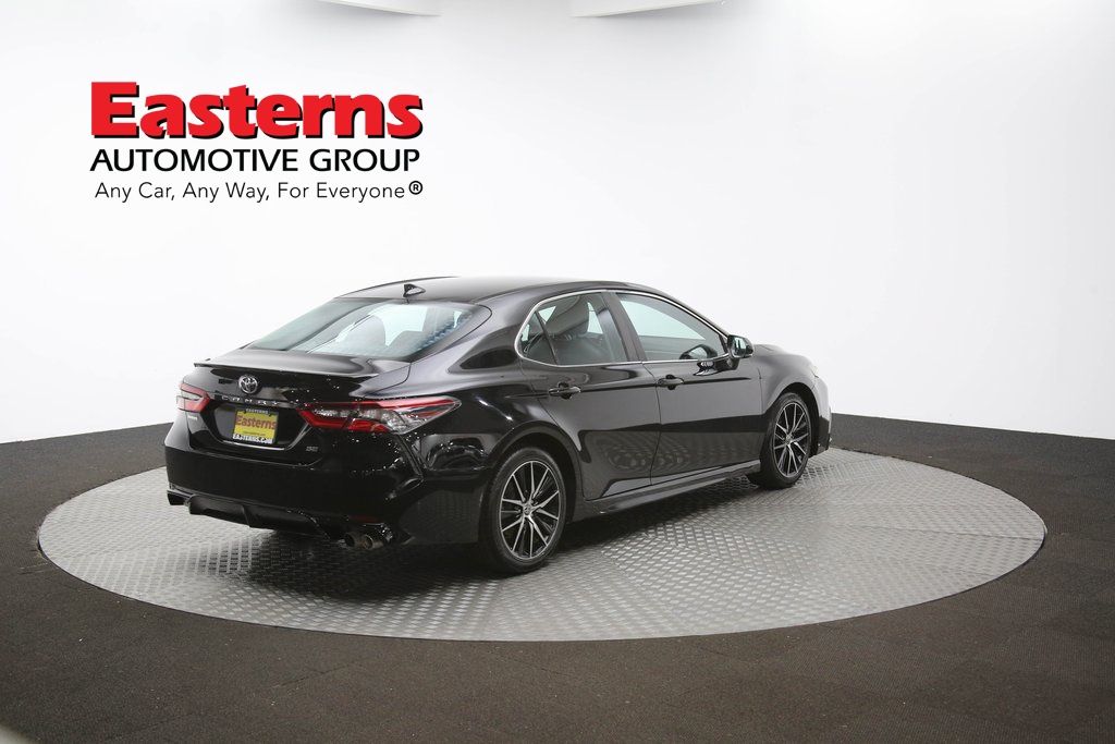 Vehicle image 19 of 61