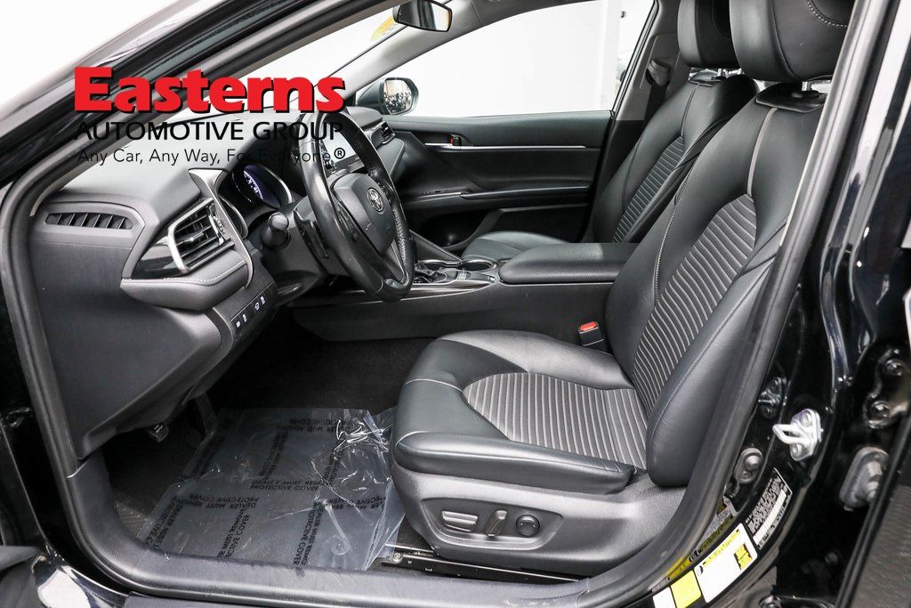 Vehicle image 44 of 61