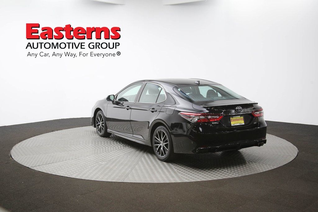 Vehicle image 36 of 61
