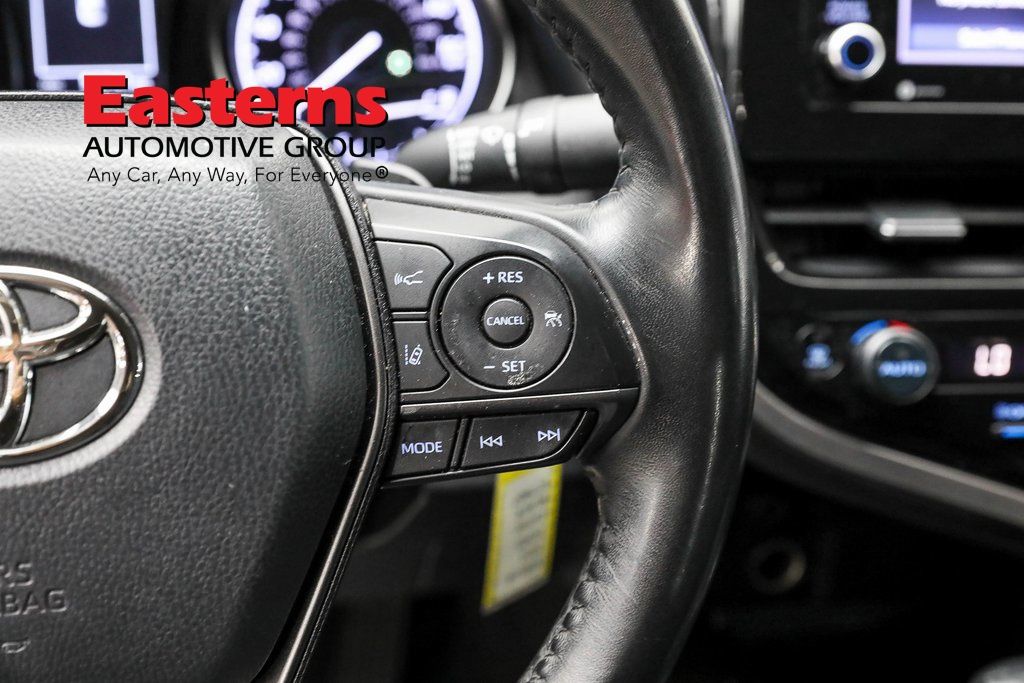 Vehicle image 46 of 61