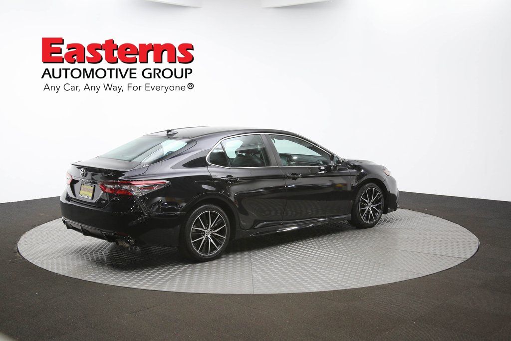 Vehicle image 20 of 61