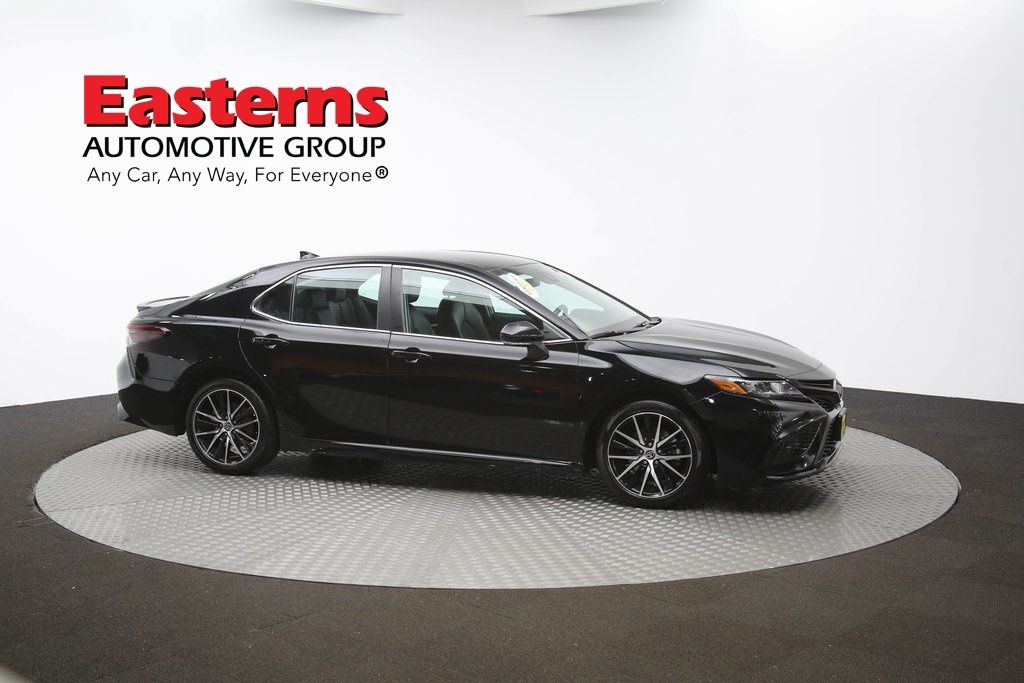 Vehicle image 23 of 61