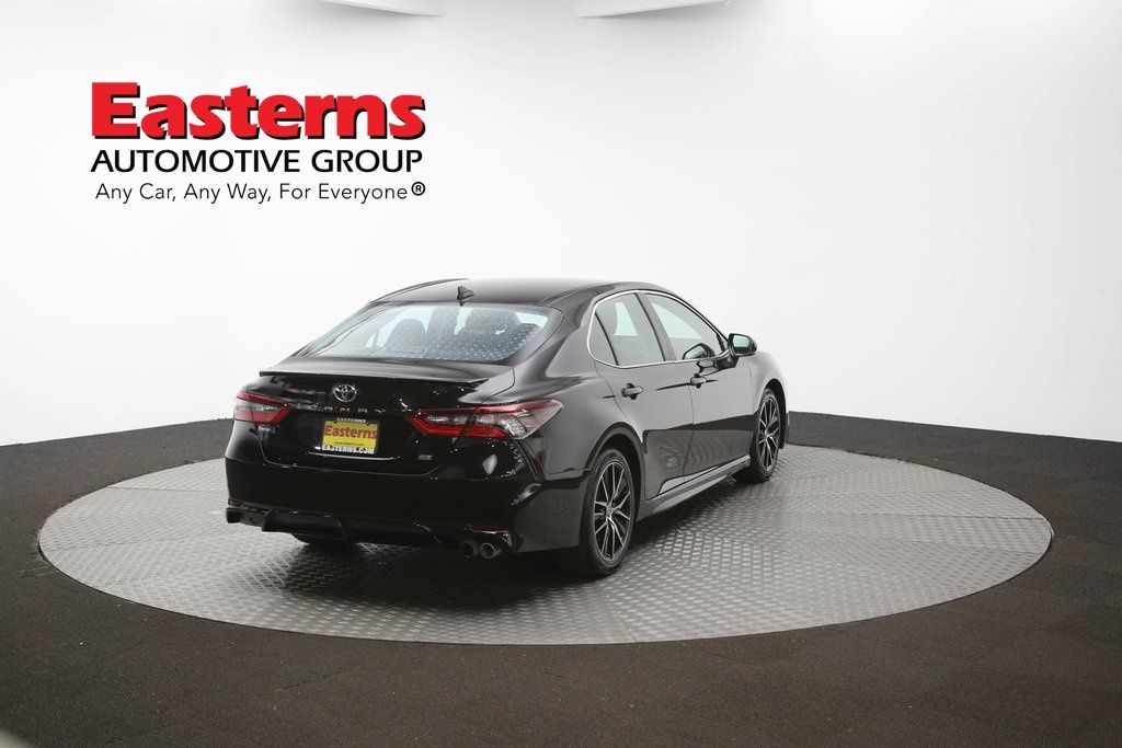 Vehicle image 18 of 61