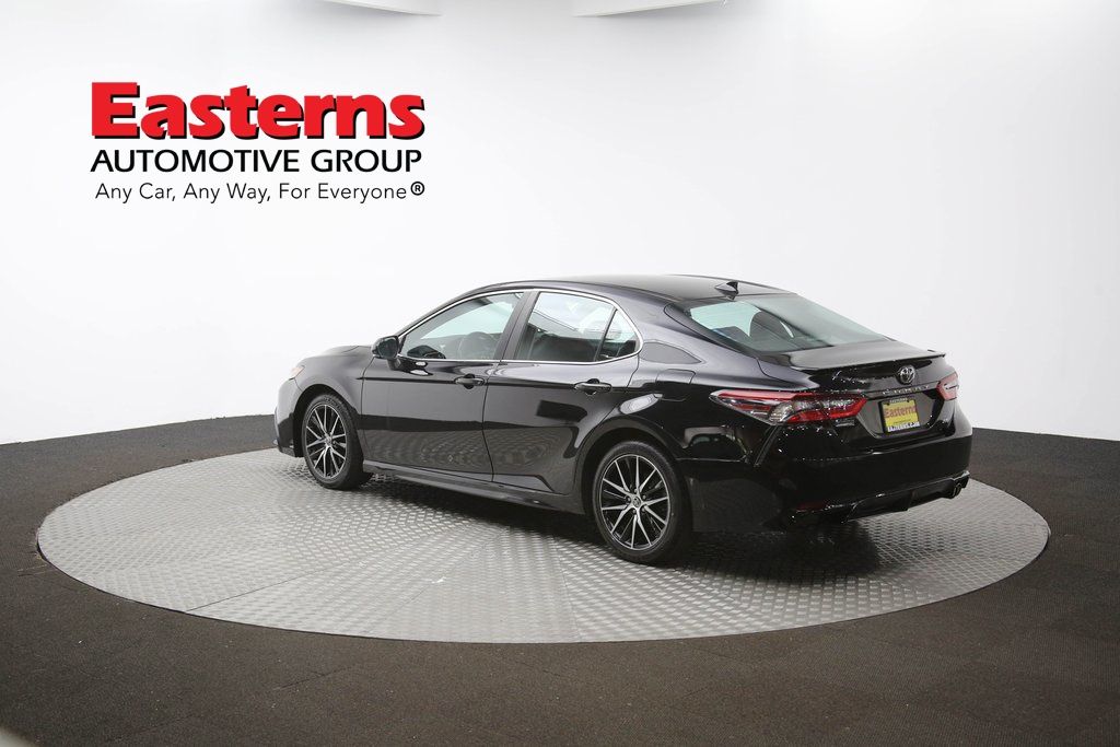Vehicle image 35 of 61