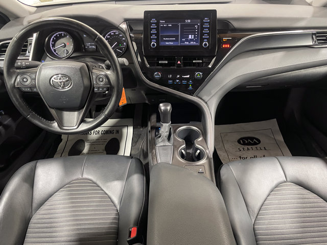 Vehicle image 17 of 25