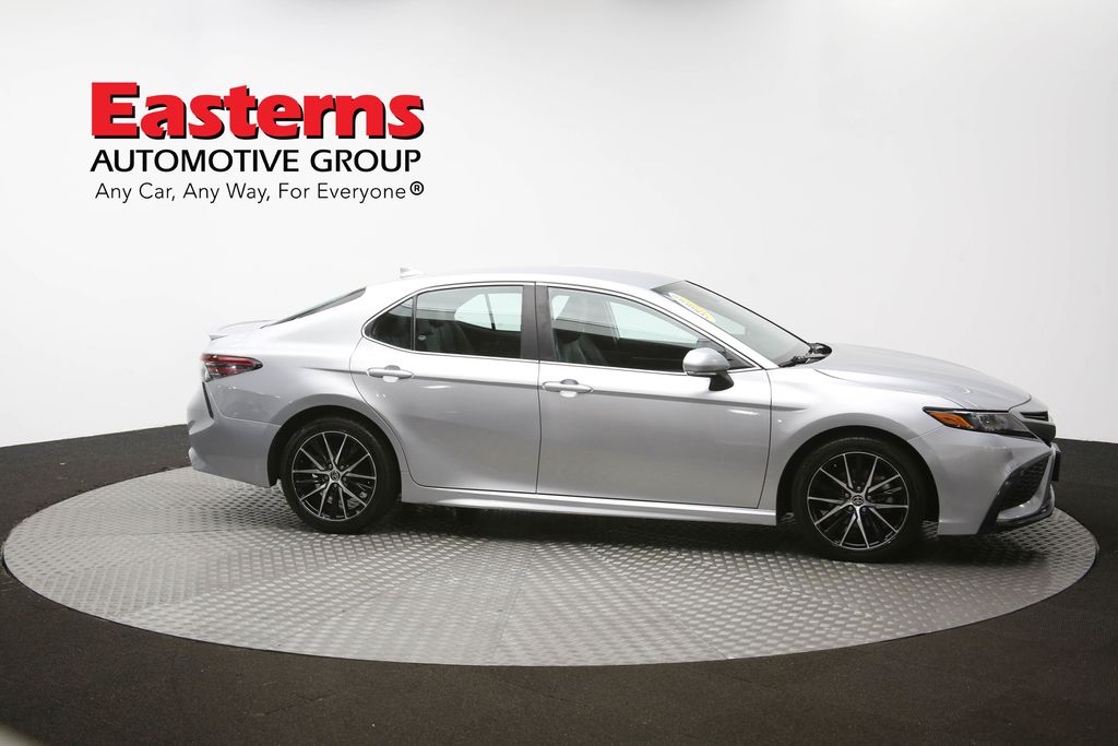 Vehicle image 15 of 61
