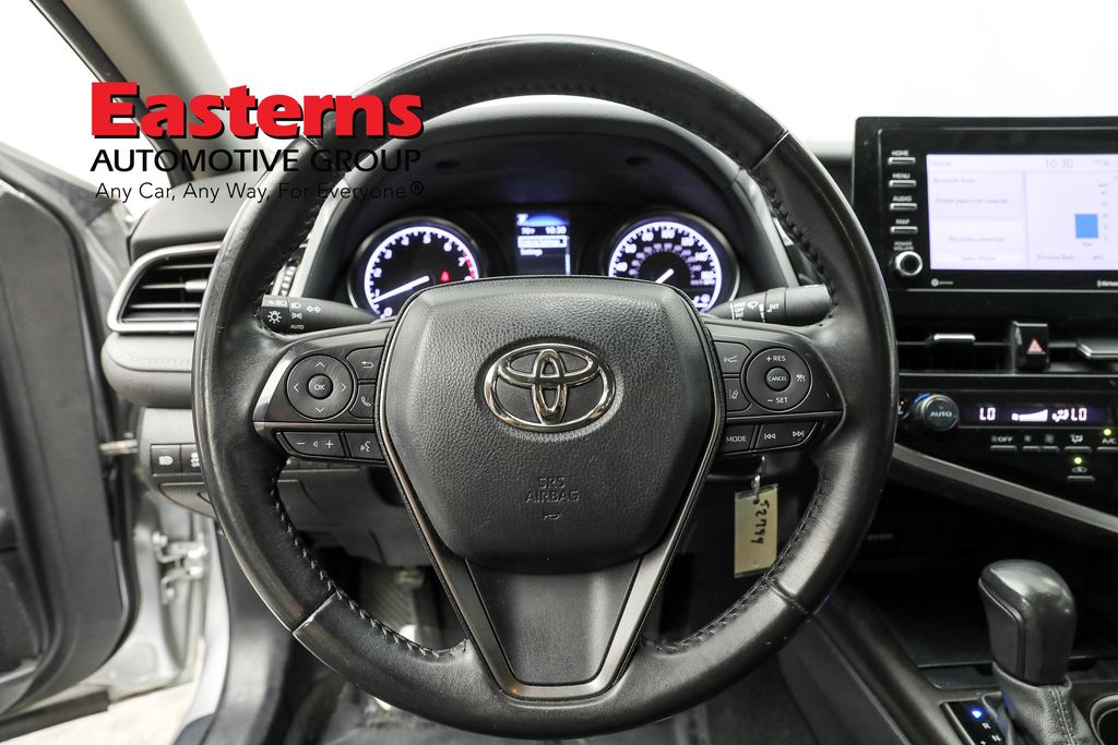 Vehicle image 40 of 61