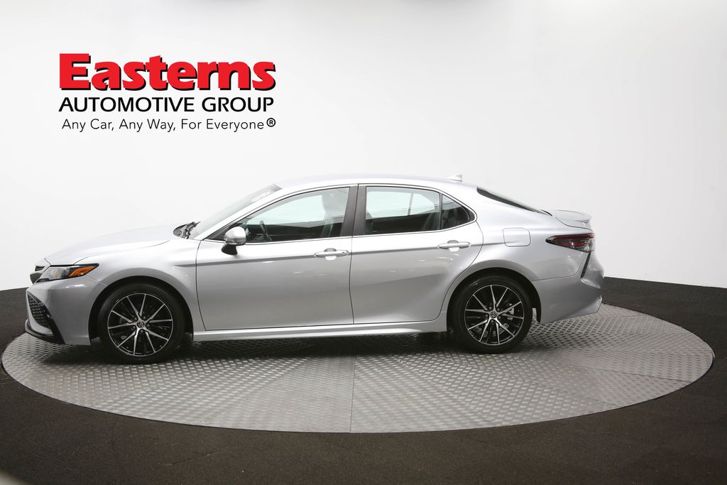 Vehicle image 35 of 61