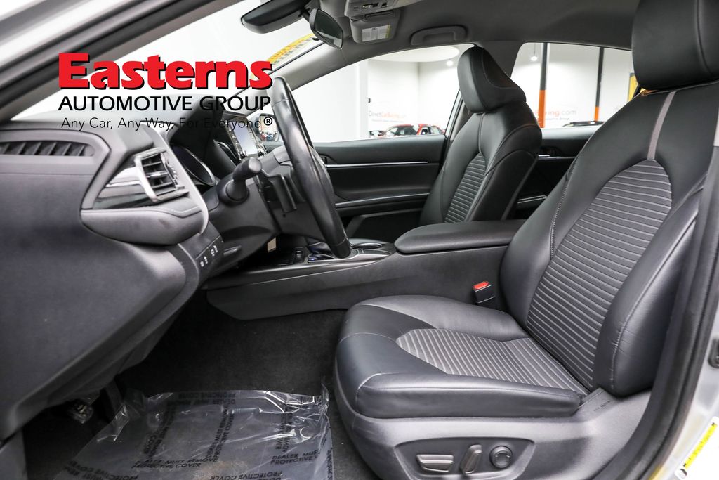 Vehicle image 44 of 61