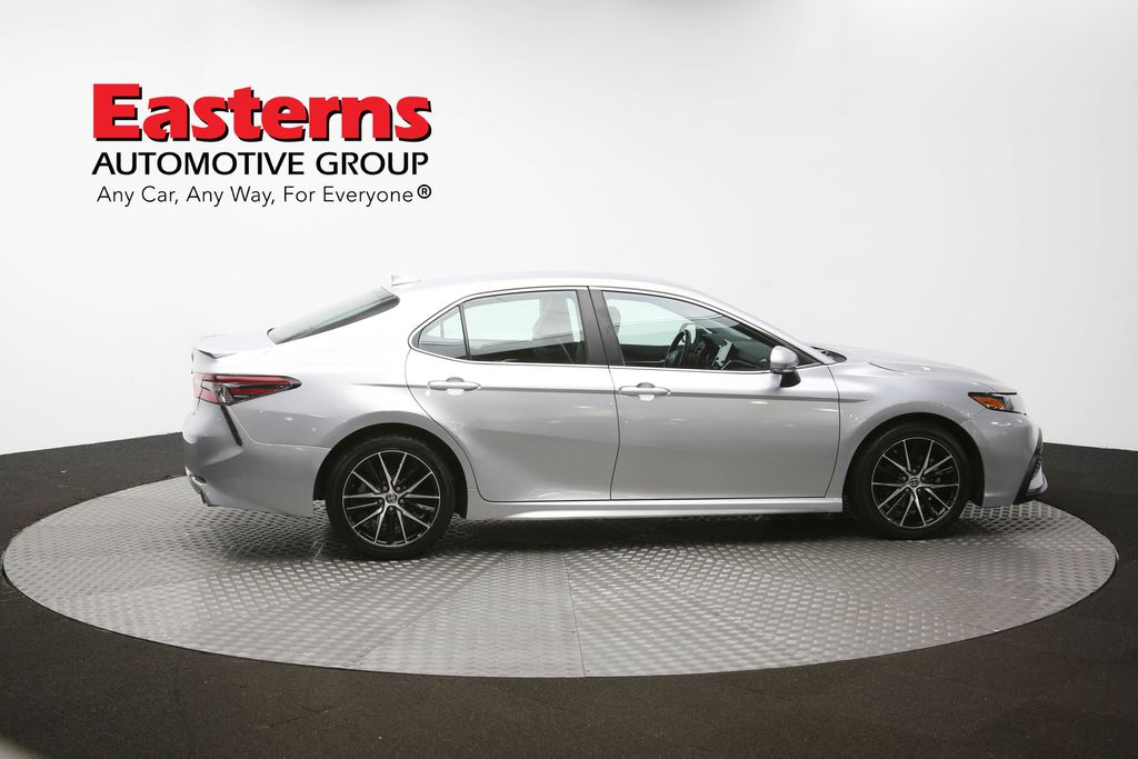 Vehicle image 19 of 61