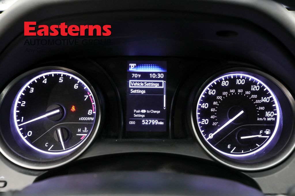 Vehicle image 47 of 61