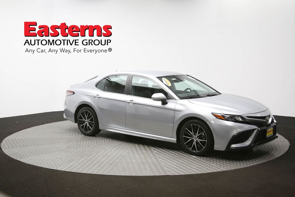 Vehicle image 16 of 61