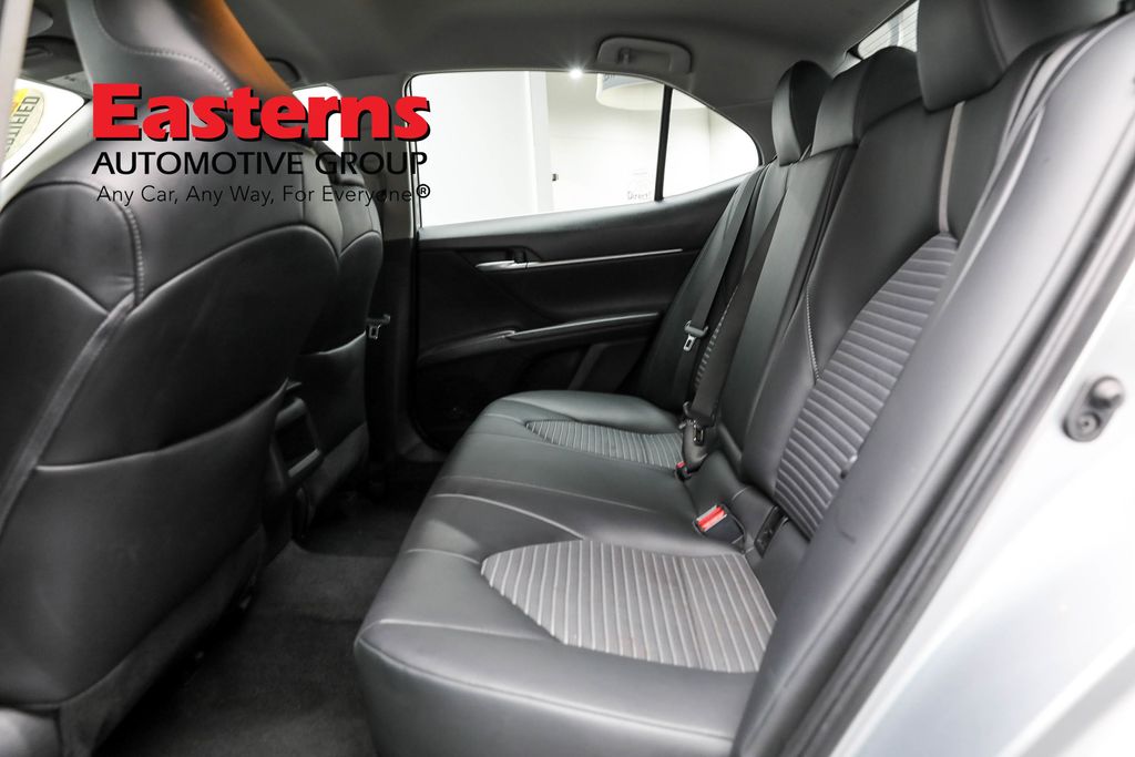 Vehicle image 50 of 61