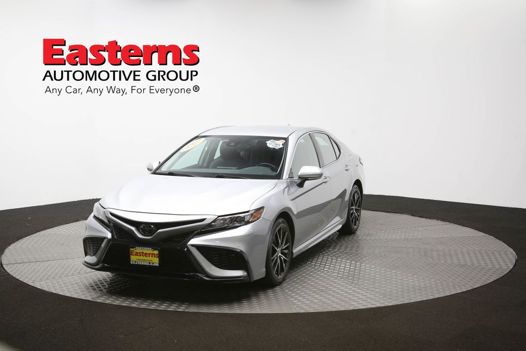 Vehicle image 2 of 61
