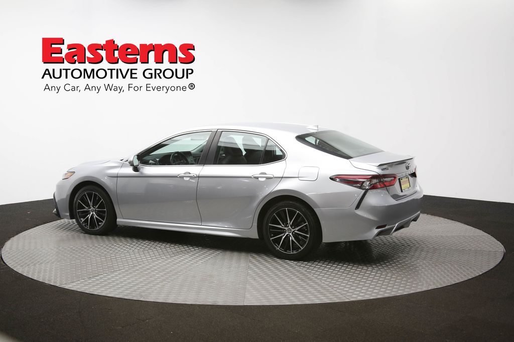 Vehicle image 34 of 61
