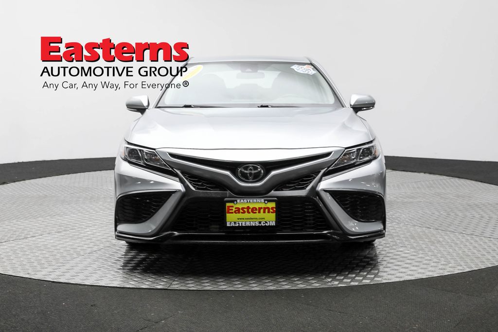 Vehicle image 9 of 61