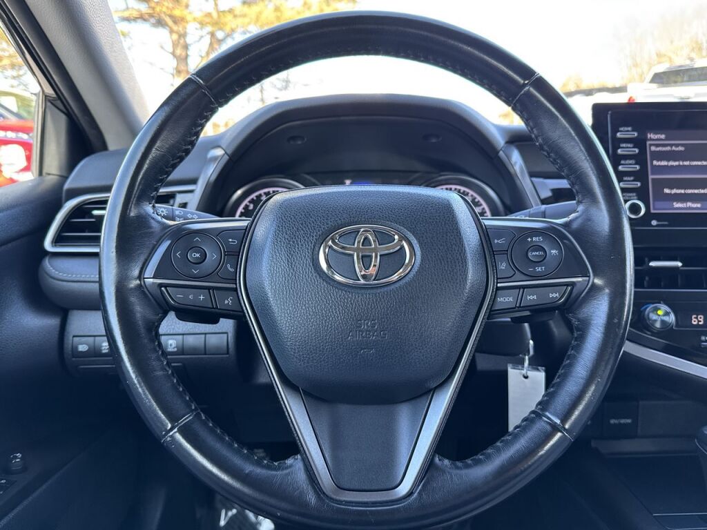 Vehicle image 20 of 33