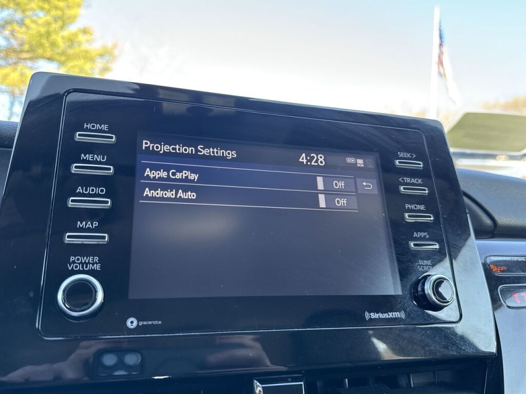 Vehicle image 25 of 33