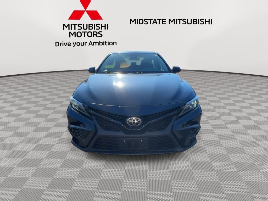 Vehicle image 3 of 33