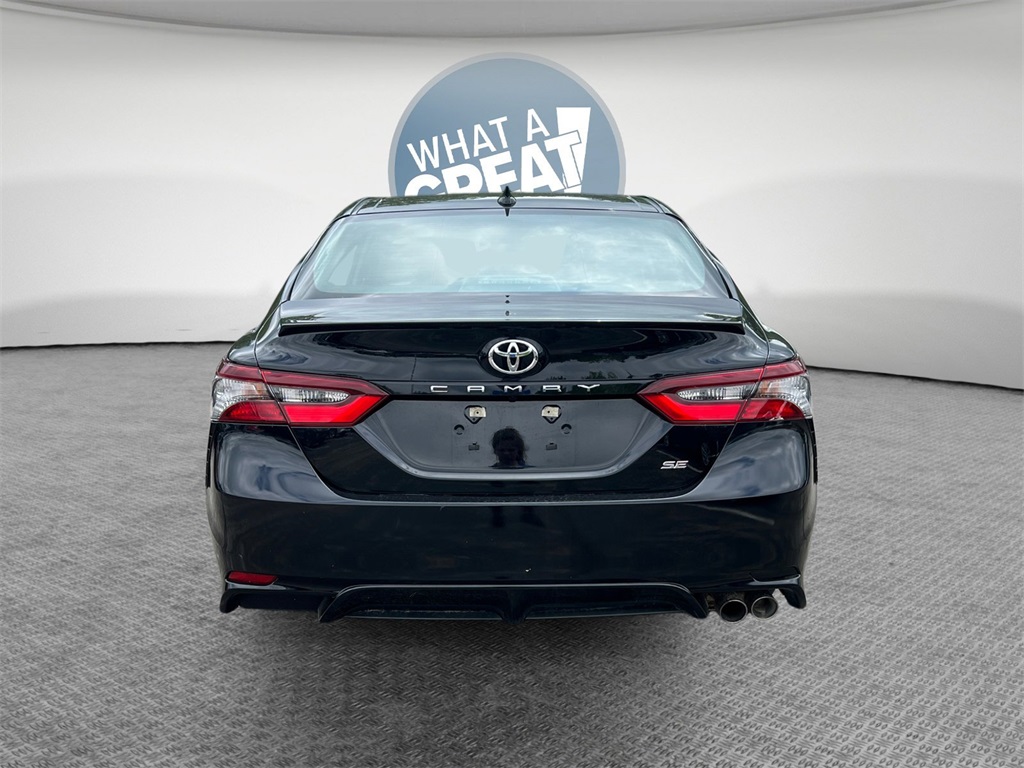 Vehicle image 6 of 32