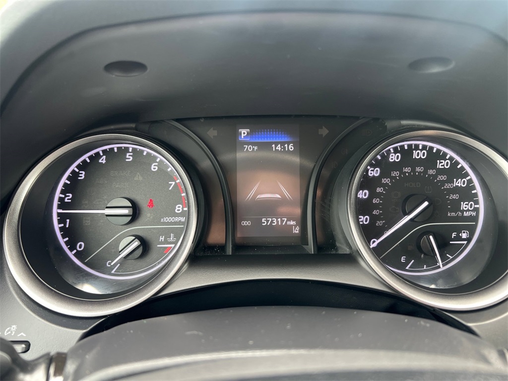 Vehicle image 17 of 32