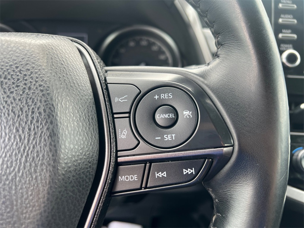 Vehicle image 29 of 32