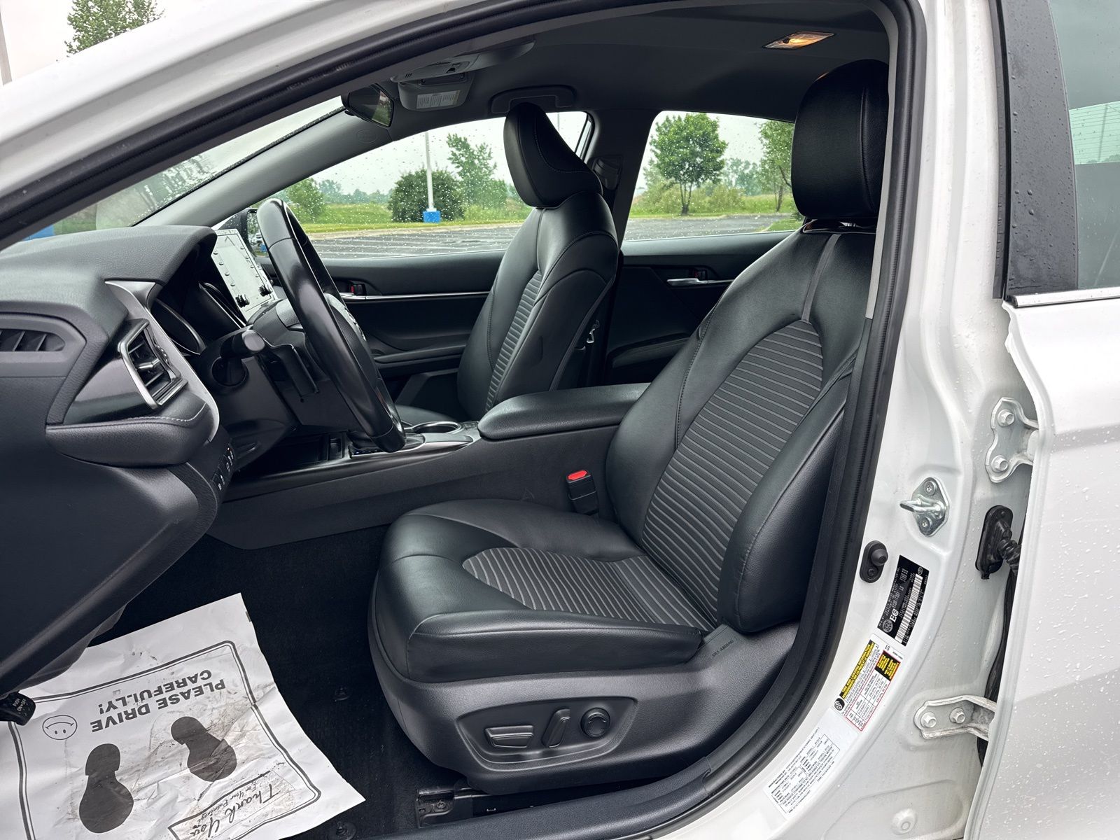 Vehicle image 16 of 37