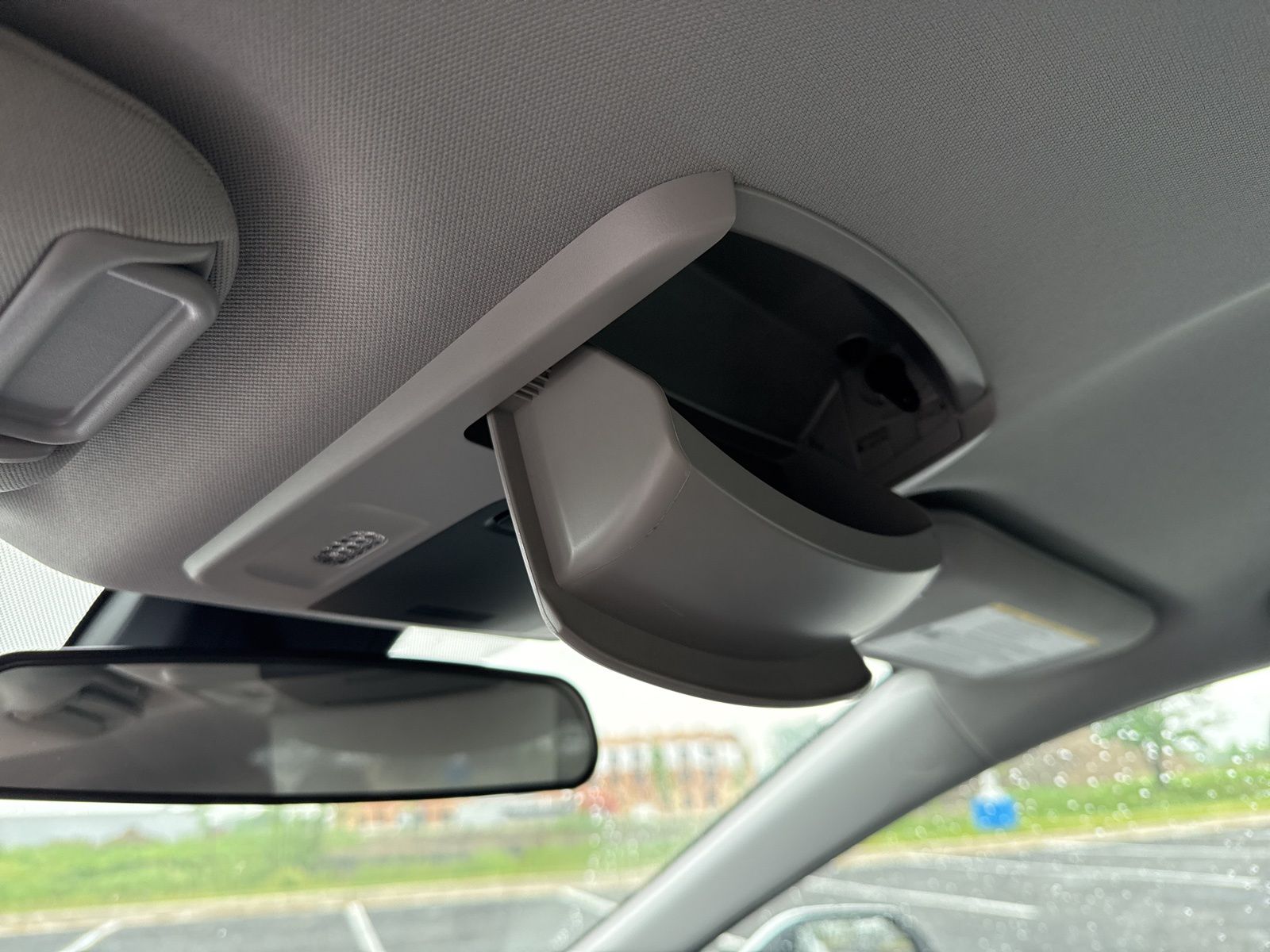 Vehicle image 24 of 37