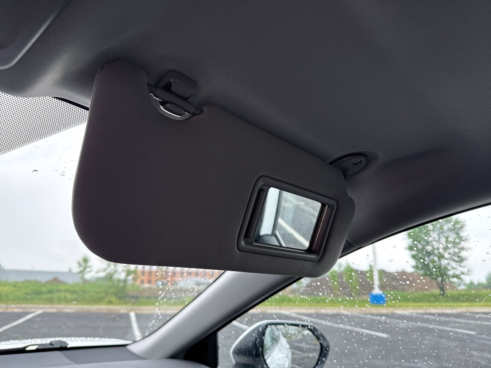 Vehicle image 23 of 37