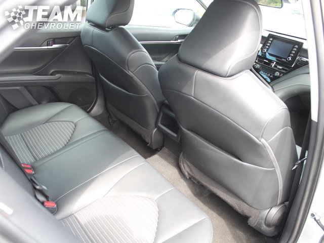 Vehicle image 25 of 32