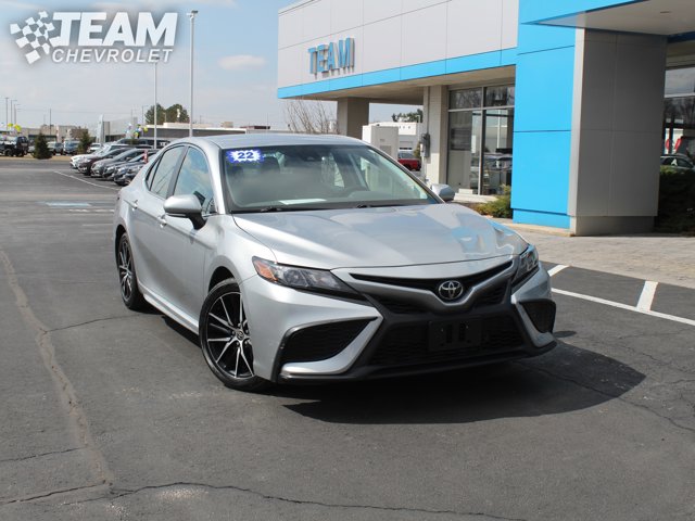Vehicle image 4 of 32