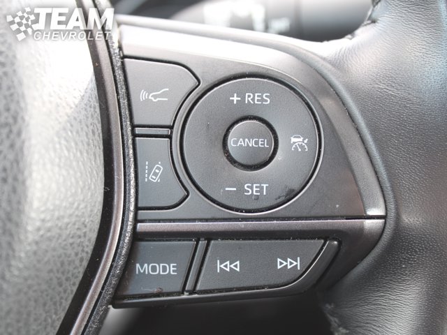 Vehicle image 16 of 32