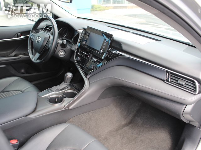 Vehicle image 28 of 32