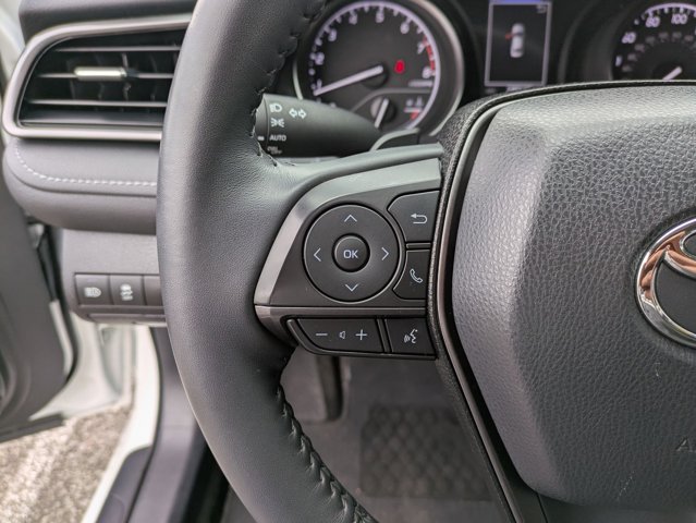 Vehicle image 10 of 24