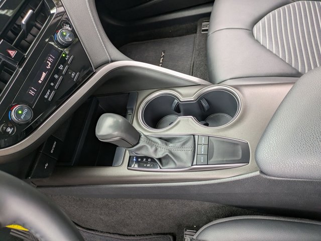Vehicle image 15 of 24