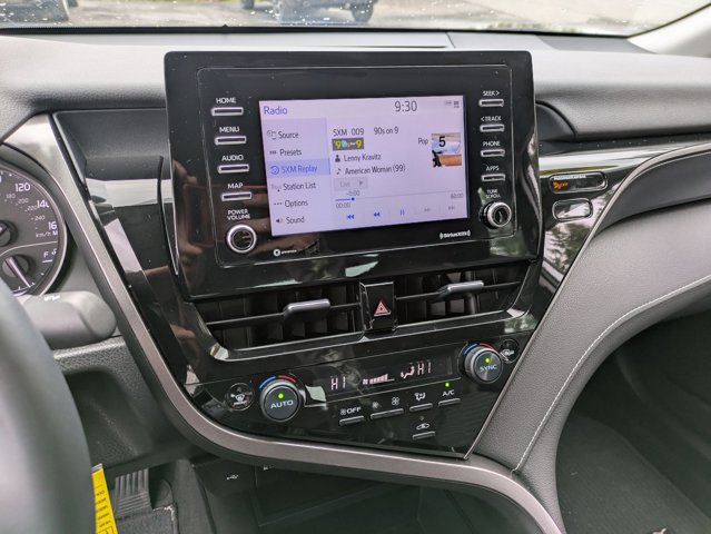 Vehicle image 13 of 24