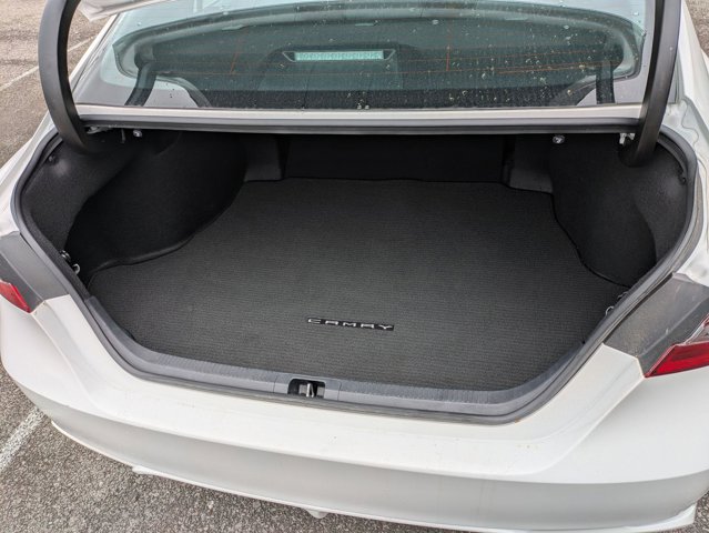 Vehicle image 19 of 24