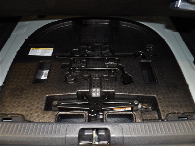Vehicle image 19 of 37