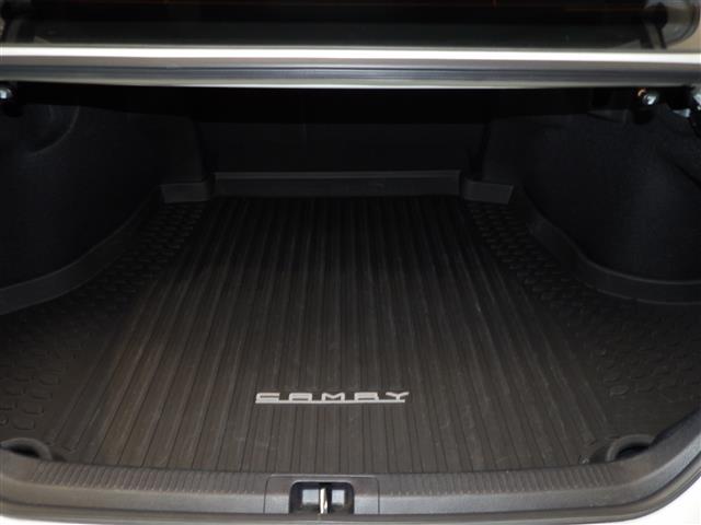 Vehicle image 18 of 37
