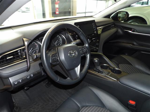 Vehicle image 24 of 37