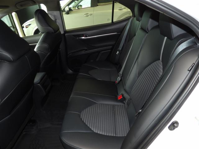 Vehicle image 22 of 37