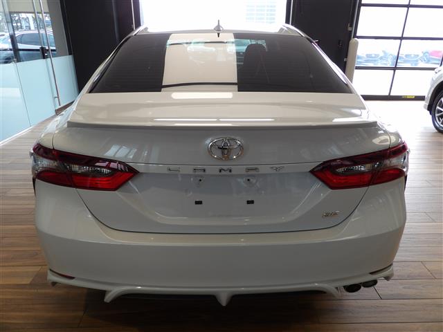 Vehicle image 8 of 37