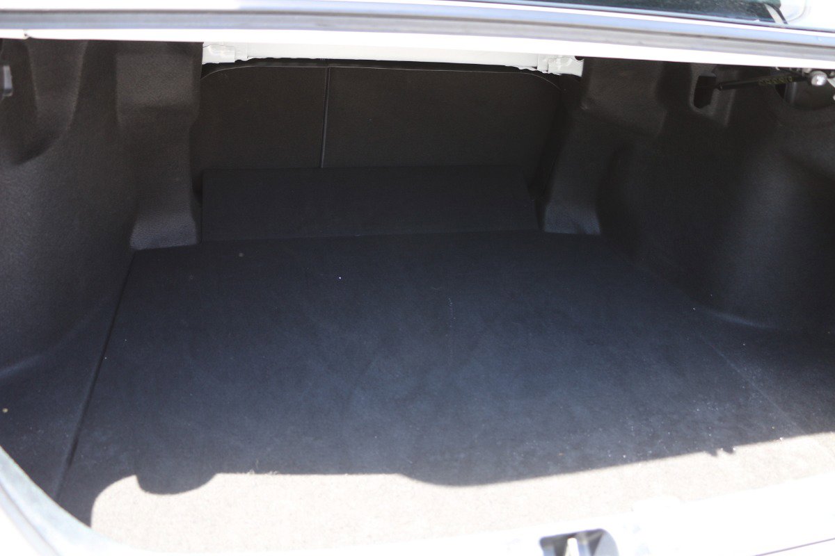 Vehicle image 27 of 29