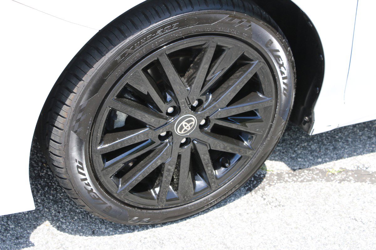 Vehicle image 14 of 29