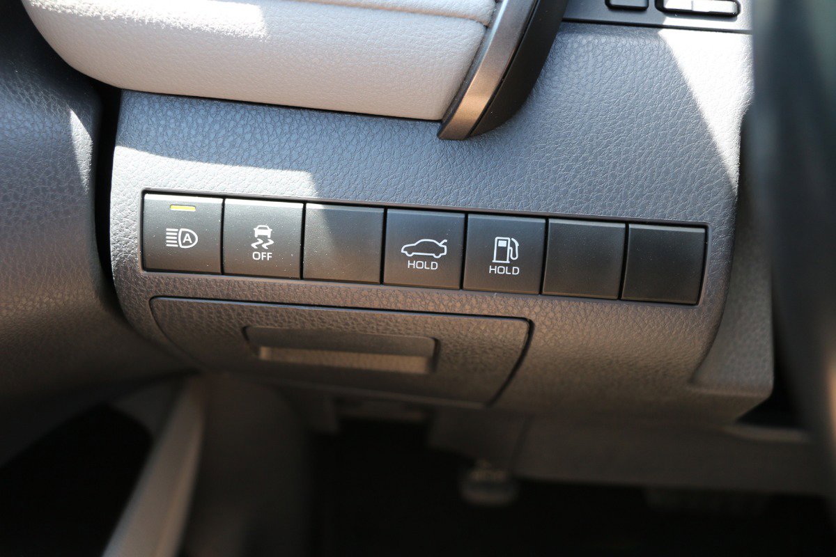 Vehicle image 18 of 29