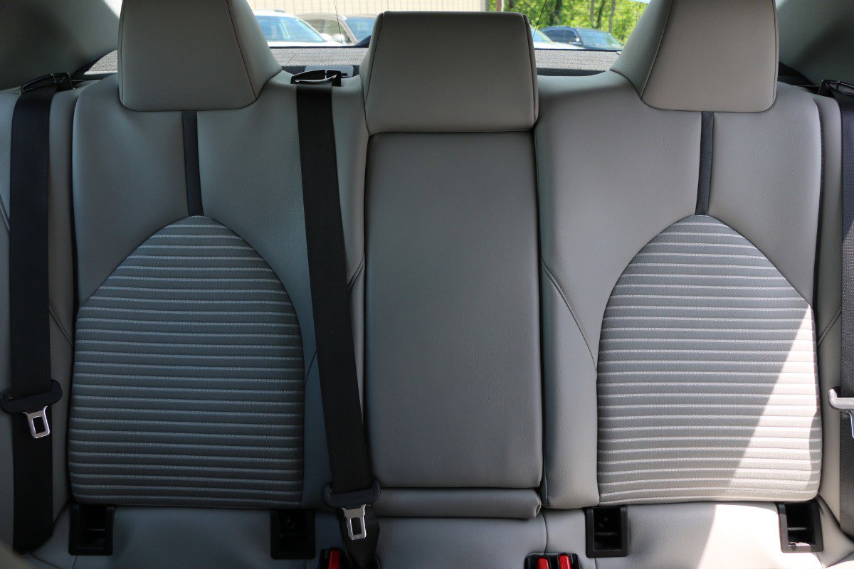 Vehicle image 25 of 29