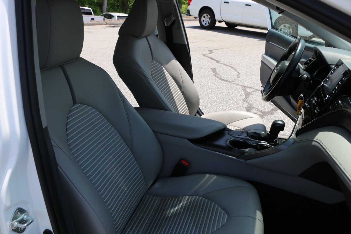 Vehicle image 24 of 29