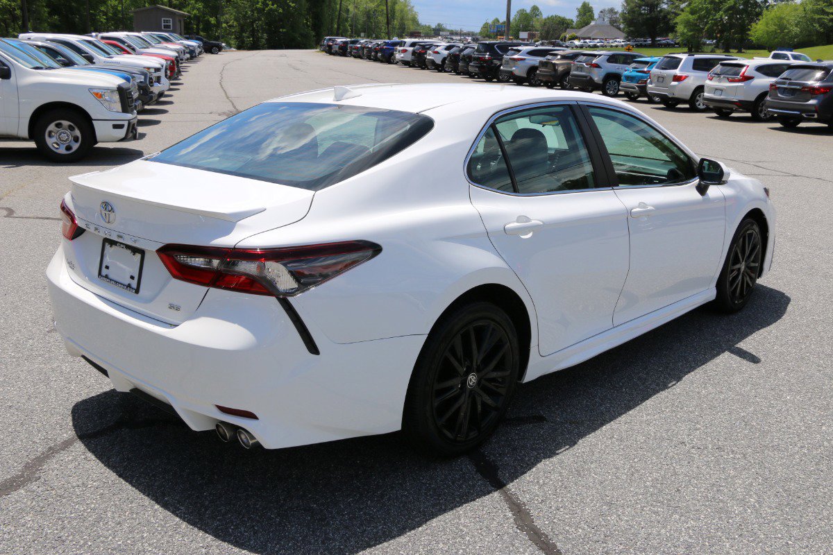 Vehicle image 5 of 29