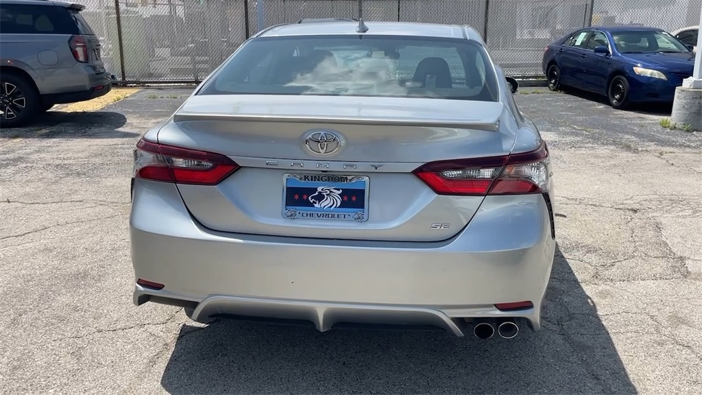 Vehicle image 10 of 25